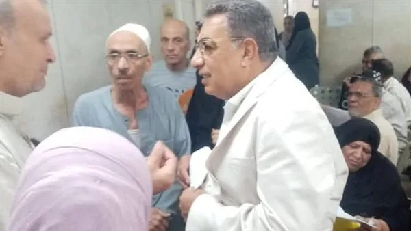 محافظ الدقهلية يحيل رئيس الوحدة المحلية ومدير مستشفى التأمين الصحي ونائبه للتحقيق محافظ الدقهلية يحيل رئيس الوحدة المحلية ومدير مستشفى التأمين الصحي ونائبه للتحقيق
