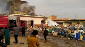 السيطرة على حريق بمخزن مخلفات خردة بالشرقية