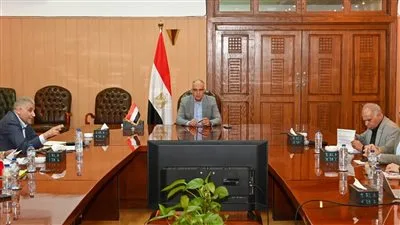 وزير الري يراقب وضع النظام المائي والقدرة على تلبية الاحتياجات المتزايدة للمياه في ظل موجة الحر
