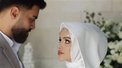 عبير الصغير تحتل المرتبة الأولى في التريند بعد إعلان خطوبتها.. من يكون زوجها؟ عبير الصغير تحتل المرتبة الأولى في التريند بعد إعلان خطوبتها.. من يكون زوجها؟
