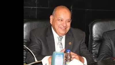 «ما هو متوفر كافٍ لمليارات».. صحة النواب: عدد الصيادلة كبير جدًا ويتجاوز المعدل العالمي.. وينبغي على أولياء الأمور فهم ذلك. «ما هو متوفر كافٍ لمليارات».. صحة النواب: عدد الصيادلة كبير جدًا ويتجاوز المعدل العالمي.. وينبغي على أولياء الأمور فهم ذلك.