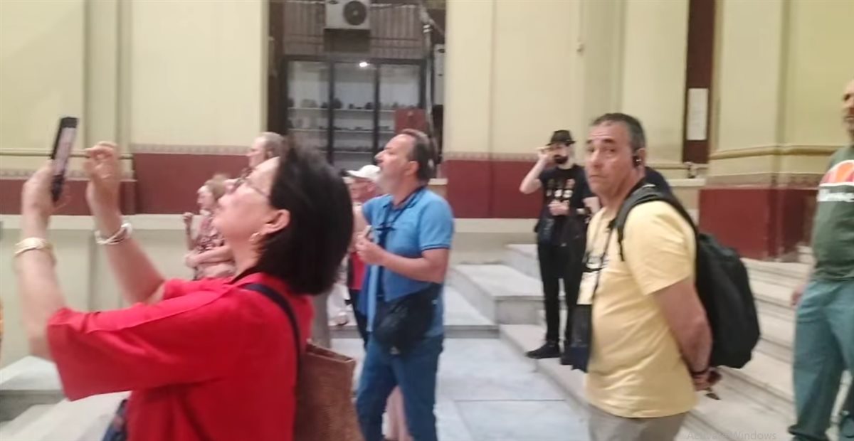  زيارة تمثال الملك أمنحتب والملكة تي بالمتحف المصري بالتحرير