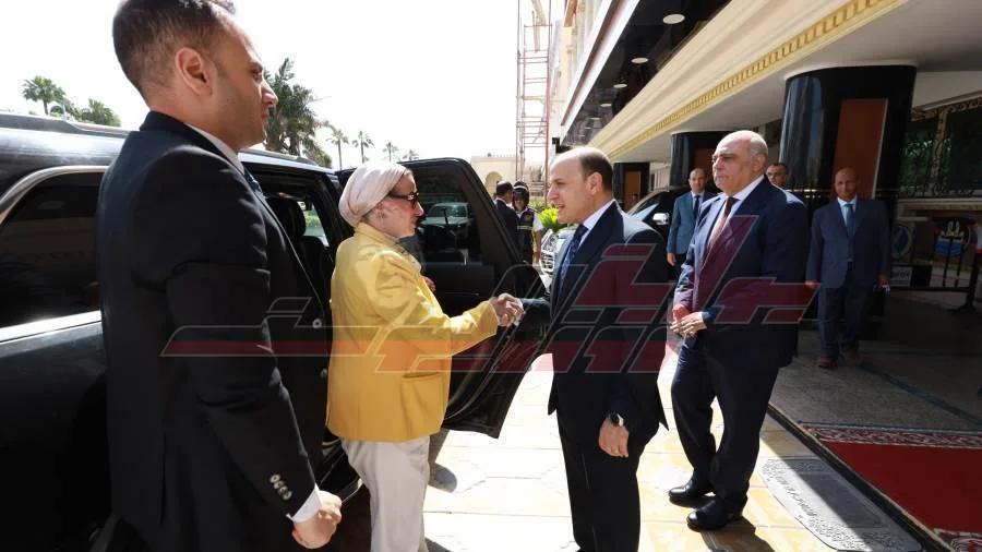 محافظ كفر الشيخ يلتقي وزيرة البيئة قبل بدء مؤتمر “الابتكار من أجل مستقبل مستدام” محافظ كفر الشيخ يلتقي وزيرة البيئة قبل بدء مؤتمر “الابتكار من أجل مستقبل مستدام”