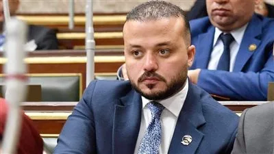 محمد الجارحي، عضو مجلس إدارة الأهلي: أطيب التمنيات بالشفاء العاجل لحسين لبيب، رئيس نادي الزمالك.