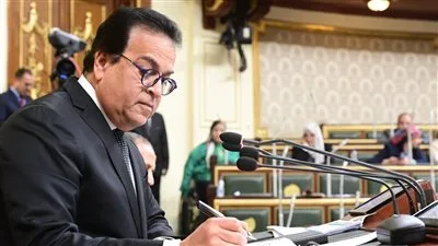 وزير الصحة يُبلغ البرلمان: عدد الصيادلة أربعة أضعاف المعدلات العالمية