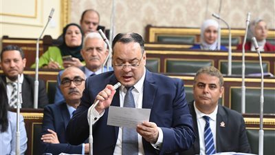 النائب سامي عزوز يتسلم اليمين الدستورية في البرلمان كبديل للراحل سعداوي راغب. النائب سامي عزوز يتسلم اليمين الدستورية في البرلمان كبديل للراحل سعداوي راغب.