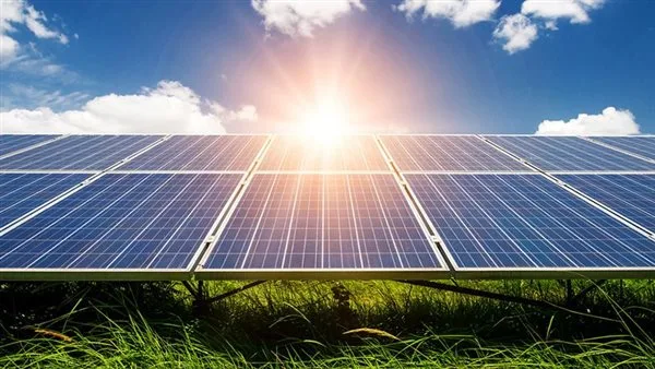 البنك الأوروبي لإعادة الإعمار يخصص تمويلاً مؤقتًا لمشروع أوبيليسك للطاقة الشمسية.