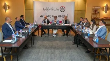 وزارة التجارة والصناعة في الجبهة الوطنية تناقش خطة جريئة لتعزيز الاقتصاد الوطني