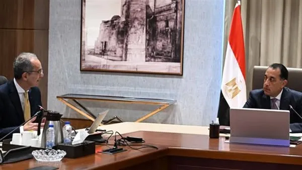 مدبولي: التحضيرات لتنفيذ قانون الرقم القومي للعقارات بعد موافقة الرئيس عليه مدبولي: التحضيرات لتنفيذ قانون الرقم القومي للعقارات بعد موافقة الرئيس عليه