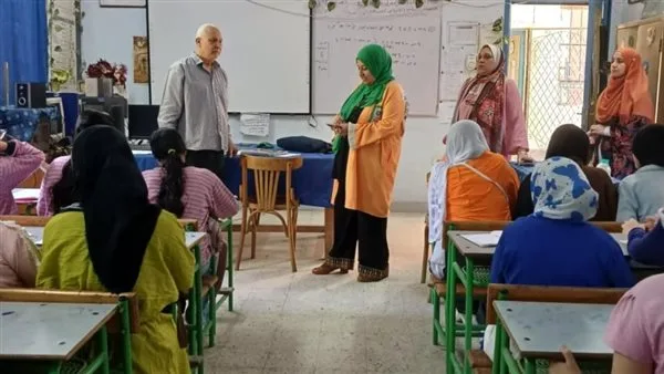وكيل وزارة التعليم بالقاهرة تتابع سير العملية التعليمية في مدارس الزاوية الحمراء والشرابي وكيل وزارة التعليم بالقاهرة تتابع سير العملية التعليمية في مدارس الزاوية الحمراء والشرابي