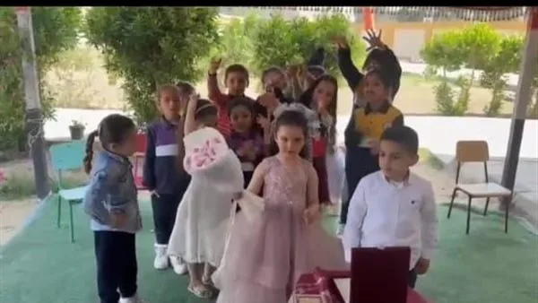 استبدال الرقص وحفلات الزفاف بحفلات تخرج “كي جي تو” في المدارس.. ومطالبات بتدخل الوزارة