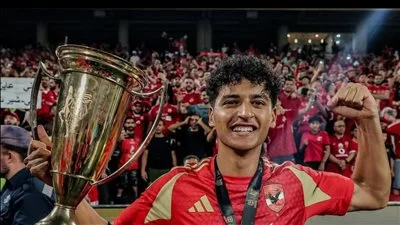 بالفيديو.. محمد عبدالله، لاعب النادي الأهلي، يتعرض لحادث سيارة بالفيديو.. محمد عبدالله، لاعب النادي الأهلي، يتعرض لحادث سيارة