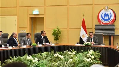 وزير الصحة يقود الاجتماع الأول للجنة العليا لوضع استراتيجية وطنية متكاملة لسلامة المرضى. وزير الصحة يقود الاجتماع الأول للجنة العليا لوضع استراتيجية وطنية متكاملة لسلامة المرضى.