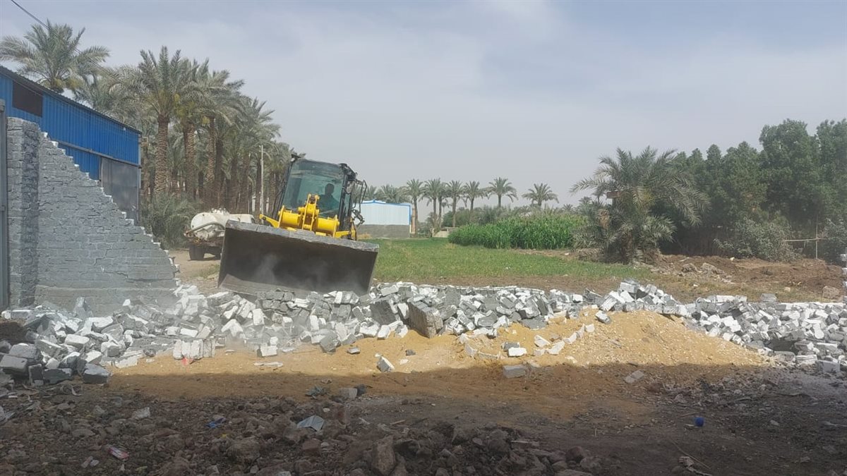  إزالة 21 حالة تعدٍ بالبناء المخالف على الأراضي الزراعية