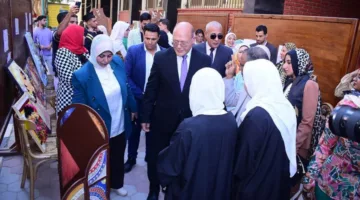 لوحات فنية ومعجنات صحية في مشاريع تخرج قسم التربية الفنية