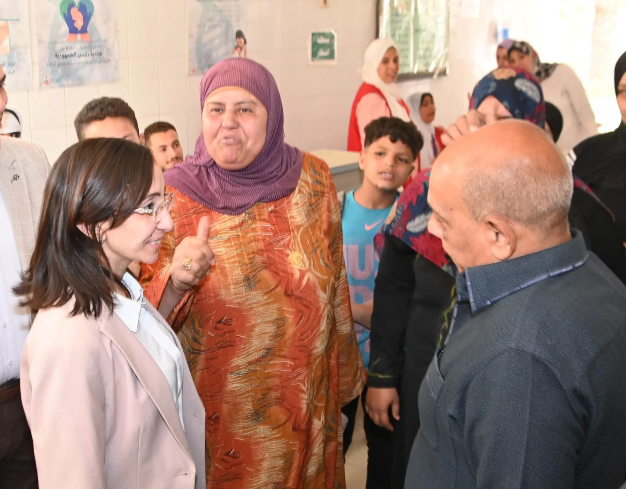 تفقدت محافظ البحيرة قافلة طبية مجانية نظمها المجلس الطبي العلي بمجلس الوزراء في مركز ناصر الطبي تفقدت محافظ البحيرة قافلة طبية مجانية نظمها المجلس الطبي العلي بمجلس الوزراء في مركز ناصر الطبي