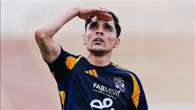 بمستوى رائع من بن شرقي وجهود ياسر إبراهيم، الأهلي يتغلب على سيراميكا كليوباترا بهدف وحيد في الدوري المصري الممتاز. بمستوى رائع من بن شرقي وجهود ياسر إبراهيم، الأهلي يتغلب على سيراميكا كليوباترا بهدف وحيد في الدوري المصري الممتاز.