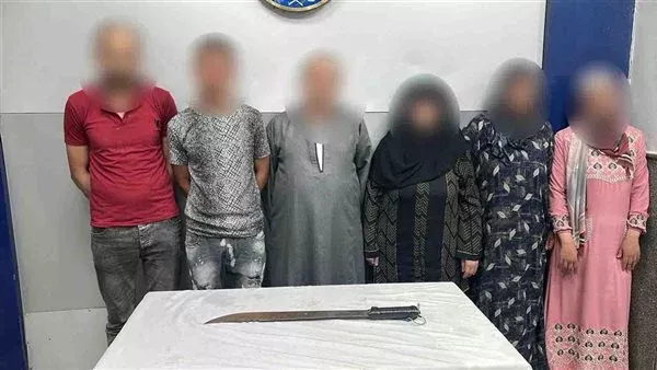 انتهاك حرمة الأماكن المقدسة: أهم التهم الموجهة للمتهمين بالنزاع داخل مسجد في القاهرة انتهاك حرمة الأماكن المقدسة: أهم التهم الموجهة للمتهمين بالنزاع داخل مسجد في القاهرة