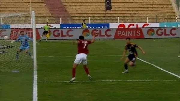 الأهلي يتمسك بصدارة الدوري بعد الفوز على سيراميكا كليوباترا