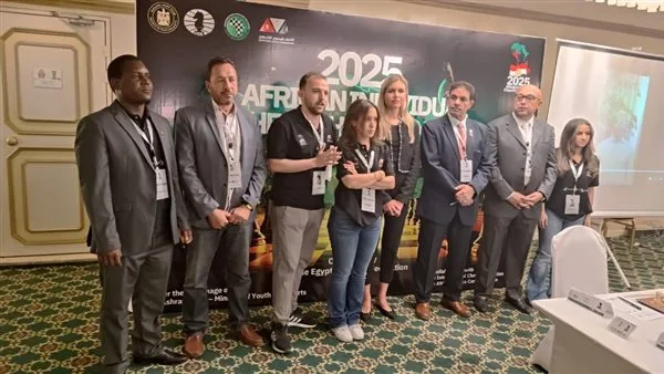رئيس الفيدرالية الدولية للشطرنج يعبّر عن امتنانه لمصر على تنظيم البطولة الإفريقية.