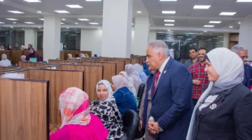 رئيس جامعة طنطا يراقب عملية امتحانات كلية التمريض