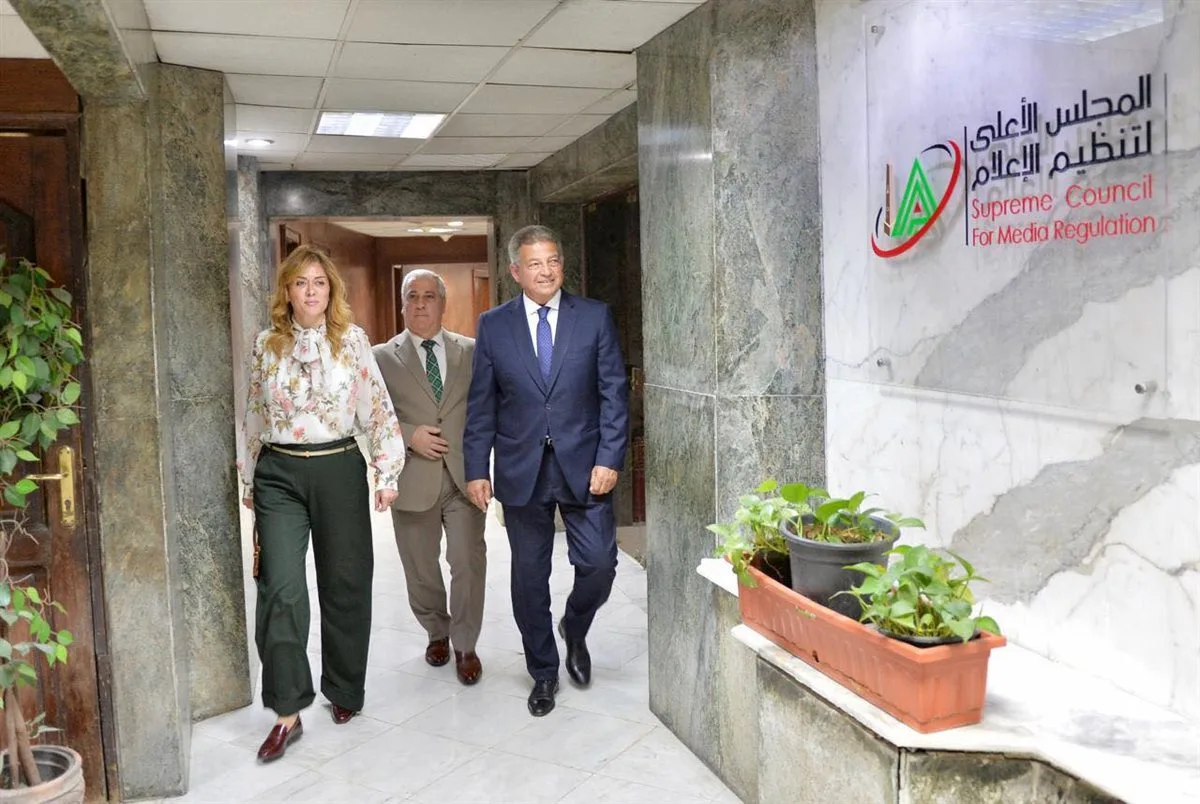 رئيس المجلس الأعلى للإعلام يستقبل رئيس الهيئة الوطنية للصحافة ومدير الأكاديمية الوطنية للتدريب.