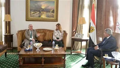 رئيس الهيئة العليا للإعلام يلتقي برئيس الهيئة الوطنية للصحافة ومدير الأكاديمية الوطنية للتدريب رئيس الهيئة العليا للإعلام يلتقي برئيس الهيئة الوطنية للصحافة ومدير الأكاديمية الوطنية للتدريب