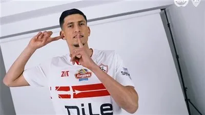 صلاح الدين مصدق يشارك في لقاء الزمالك ضد بيراميدز بسبب إصابة غير متوقعة لمحمد شحاتة. صلاح الدين مصدق يشارك في لقاء الزمالك ضد بيراميدز بسبب إصابة غير متوقعة لمحمد شحاتة.
