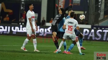 نتيجة مباراة الزمالك وبيراميدز: خطأ محمد عواد يمنح السماوي هدف التقدم في الشوط الأول.