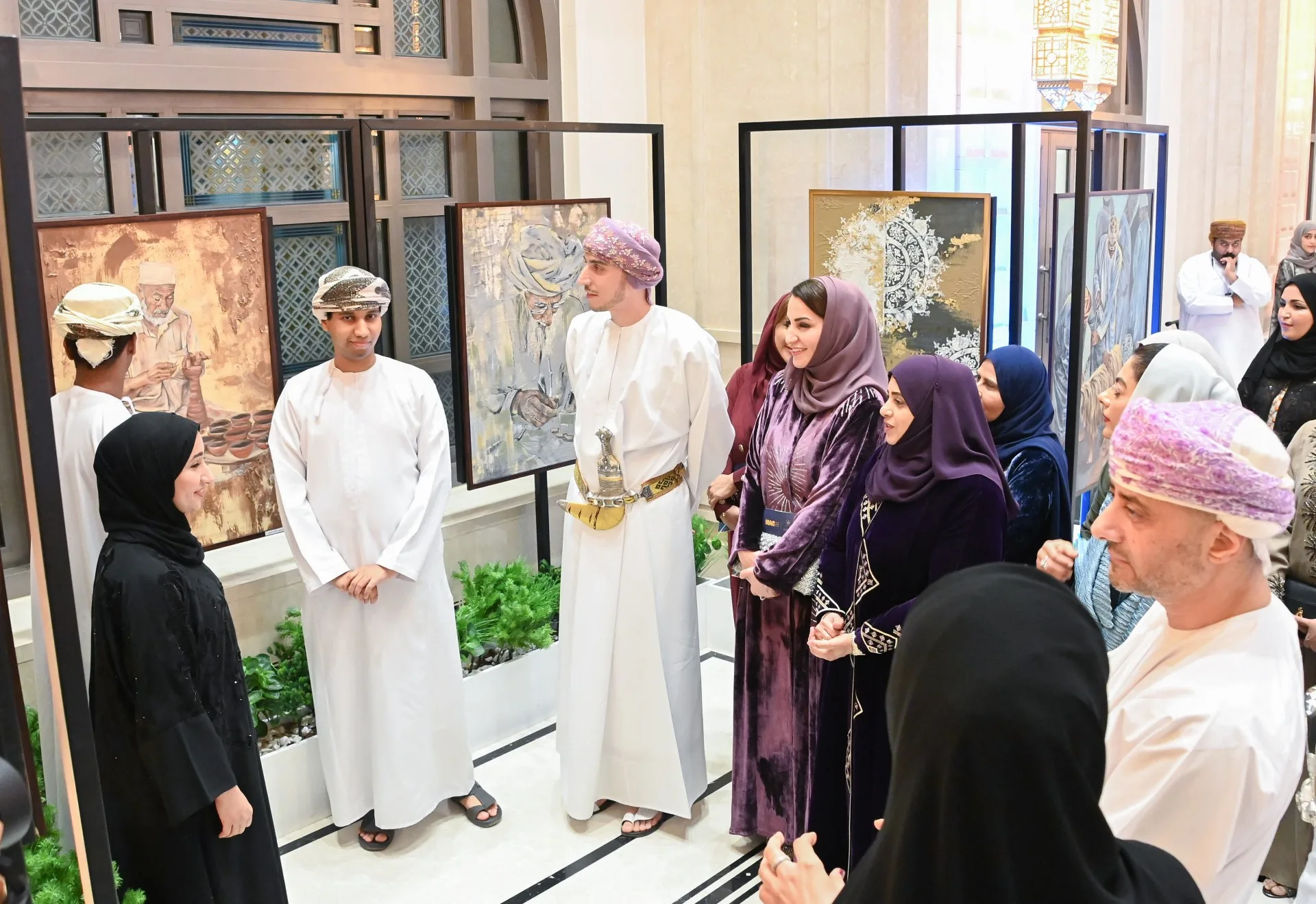 وزارة التنمية الاجتماعية تقيم “المعرض الثاني لفنون اضطراب طيف التوحد” في دار الأوبرا السلطانية بمسقط