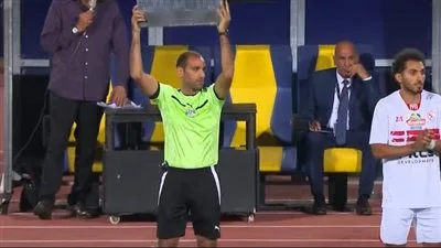 بعد غياب عام: أحمد حمدي يعود للعب مع الزمالك مجددًا بعد تعافيه من إصابة الرباط الصليبي في نهائي الكونفدرالية.
