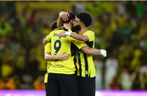 ما عدد النقاط التي يحتاجها الاتحاد للفوز بلقب الدوري السعودي؟