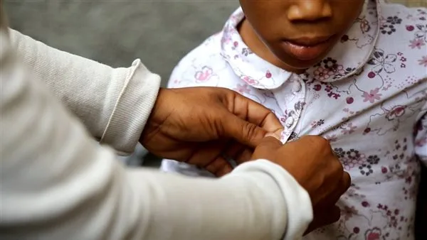 حبس شاب اعتدى على طفلة في مدخل بناية بمنطقة الهرم