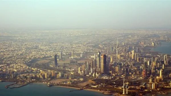 أحوال الطقس في الكويت اليوم: تراجع الرؤية بسبب الغبار العالق