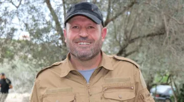 من الذي كان هدفًا للهجوم عند مدخل وادي الحجير؟