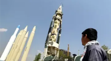 القاهرة الإخبارية: الحوثيون أطلقوا ثلاثة صواريخ نحو إسرائيل في غضون 24 ساعة