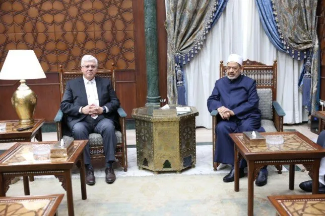 شيخ الأزهر ووزير التعليم العالي يسجلان اتفاقية تعاون لتعزيز أهداف التنمية المستدامة شيخ الأزهر ووزير التعليم العالي يسجلان اتفاقية تعاون لتعزيز أهداف التنمية المستدامة