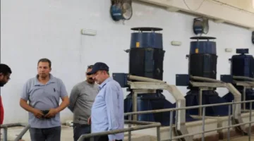 رئيس شركة مياه الإسكندرية يزور محطات رفع غرب المدينة