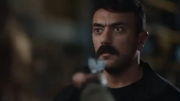 “فهد البطل” لا يزال “مشتعلاً في حياته”.. قصة أحمد العوضي مع ميرنا ويارا “فهد البطل” لا يزال “مشتعلاً في حياته”.. قصة أحمد العوضي مع ميرنا ويارا