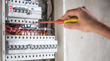 تنفيذ 4403 قضايا بشأن سرقة الكهرباء وخرق شروط العقد