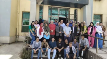 طلاب كلية الصيدلة من الجامعة الأهلية يقومون بزيارة إلى معهد النباتات الطبية والعطرية في جامعة بني سويف.