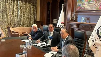 الجبهة الوطنية تُعد قائمة بالقوانين الشعبية لتعزيز كفاءة الأداء البرلماني. الجبهة الوطنية تُعد قائمة بالقوانين الشعبية لتعزيز كفاءة الأداء البرلماني.