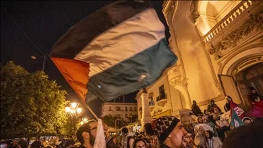 تونس: طالب من غزة يتجاوز حصار إسرائيل ويحصل على درجة الدكتوراه عبر الإنترنت