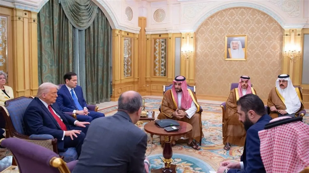 البيت الأبيض: الشرع أبلغ ترامب دعوة الشركات الأمريكية للاستثمار في قطاع النفط والغاز في سوريا. البيت الأبيض: الشرع أبلغ ترامب دعوة الشركات الأمريكية للاستثمار في قطاع النفط والغاز في سوريا.