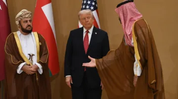 نيابةً عن جلالته، سمو السيد أسعد يقود وفد سلطنة عمان في القمة الخليجية الأمريكية بالرياض
