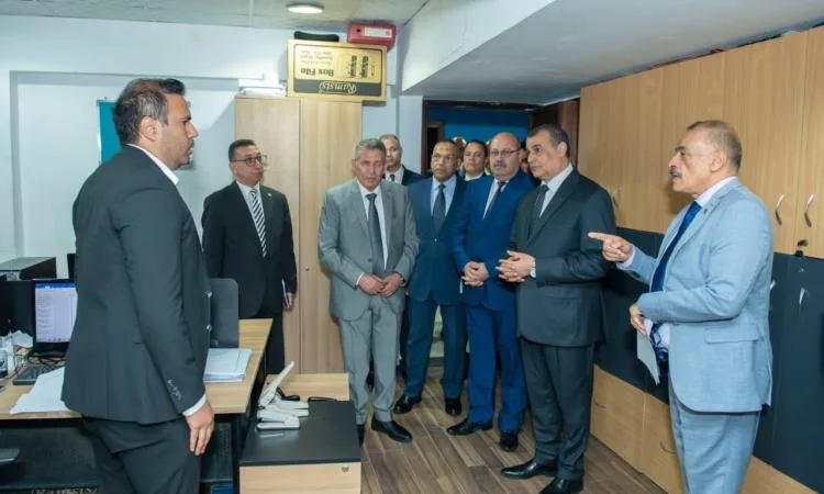 وزير الإنتاج الحربي يزور شركة المشروعات والاستشارات الهندسية لمتابعة سير العمل وزير الإنتاج الحربي يزور شركة المشروعات والاستشارات الهندسية لمتابعة سير العمل