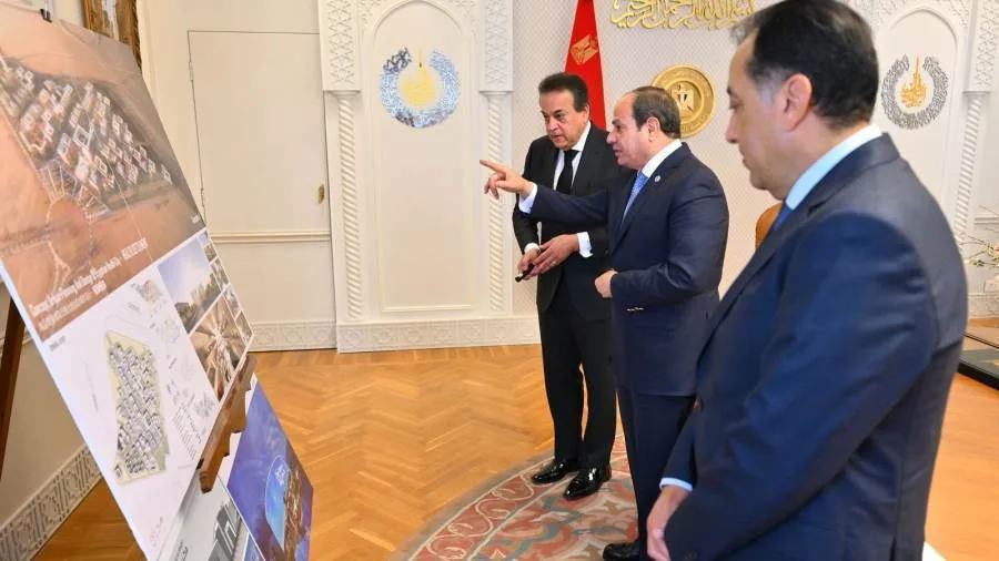 الرئيس السيسي يتابع جهود الحكومة في المشروع الوطني لتطوير الإنسان