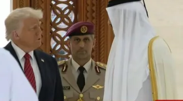 الرئيس الأمريكي يصل إلى القصر الأميري في قطر في بداية زيارته للدوحة