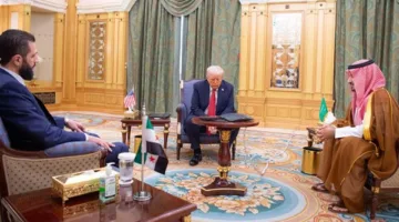 محلل سياسي يكشف استراتيجية “ترامب” لاستخدام سلاح العقوبات لخدمة مصالحه في الشرق الأوسط