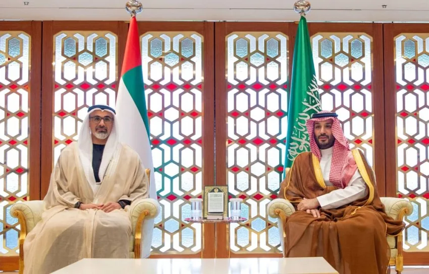 ولي العهد يجتمع مع سمو ولي عهد أبوظبي ولي العهد يجتمع مع سمو ولي عهد أبوظبي